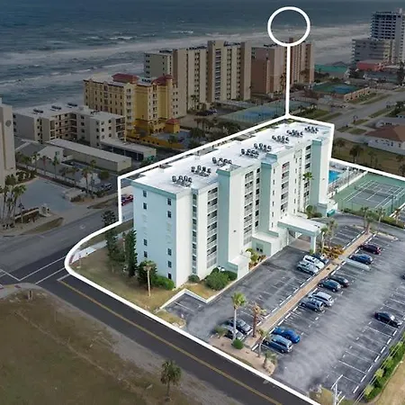 Relaxing Ocean Condo Steps From The Beach